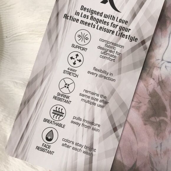 NWT- Flexure - L - Picture 5 of 6